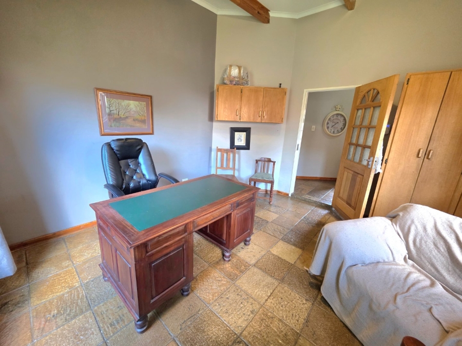 5 Bedroom Property for Sale in Panorama Free State